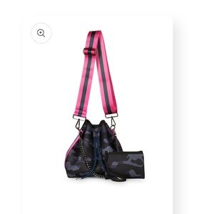 Haute Shore Zoe Epic Bucket bag